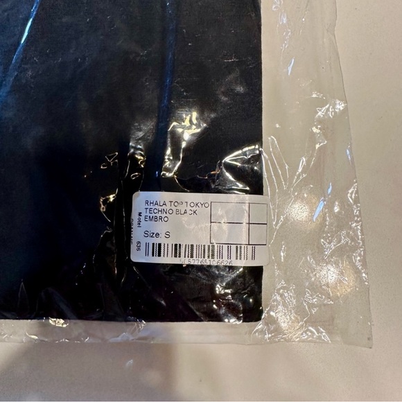 NWT Motel Rocks Black White Tokyo Techno Rhala Crop Long Sleeve Top Size S - Picture 10 of 13